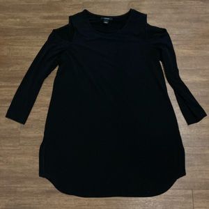 CLOSET CLEAR OUT SALE - Alfani black cold shoulder tunic XS